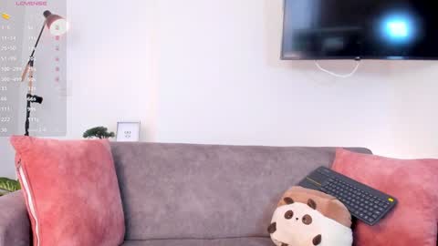 Hanna Os online show from January 2025 04:44:02 PM