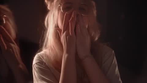 Snapshot of hannasthesia chatting on December 2024 02:11:02 AM Hanna online show from December 2024 02:11:02 AM