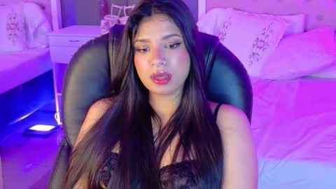 Snapshot of hannasthone chatting on February 2026 03:32:01 PM hannasthone online show from February 2026 03:32:01 PM