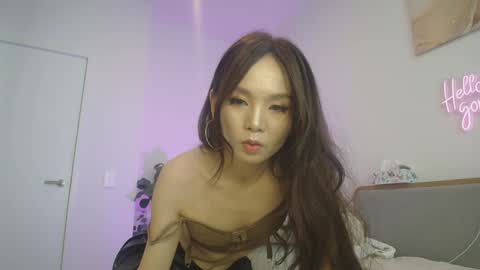 Snapshot of hannavibe chatting on April 2026 01:05:01 AM HannaVibe online show from April 2026 01:05:01 AM