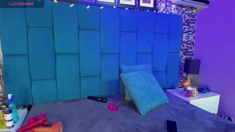 Snapshot of hanny_bliss chatting on December 2025 11:51:01 AM Hanny online show from December 2025 11:51:01 AM