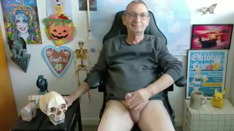 Snapshot of hansi63 chatting on October 2025 11:17:01 AM charly online show from October 2025 11:17:01 AM