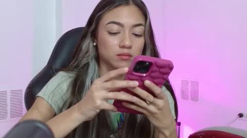 Snapshot of hantonella chatting on November 2025 02:50:02 PM Anto online show from November 2025 02:50:02 PM