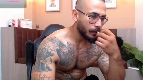 Snapshot of hanz_col chatting on March 2025 12:01:02 PM hanz_col online show from March 2025 12:01:02 PM