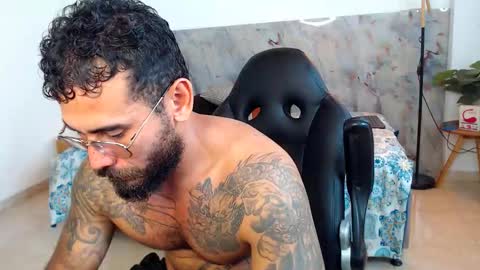 hanz_col online show from November 2025 03:34:01 AM