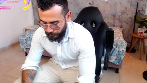 hanz_col online show from December 2025 06:13:02 PM