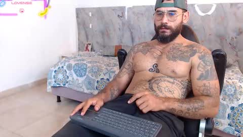 hanz_col online show from December 2025 07:11:02 PM