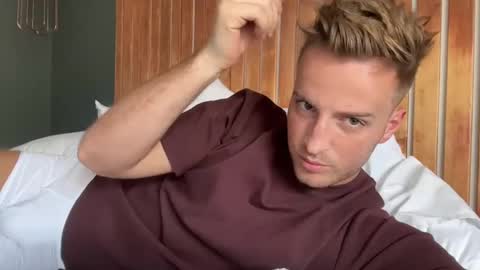 Snapshot of hanzlagerfelt chatting on October 2025 09:05:02 PM hanzlagerfelt online show from October 2025 09:05:02 PM