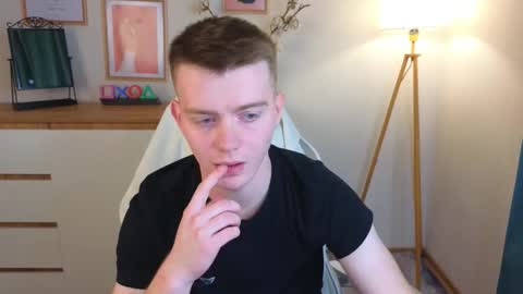 Snapshot of happy_de1mos chatting on October 2025 10:00:02 PM Jack online show from October 2025 10:00:02 PM