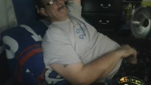 Snapshot of happyhappy4 chatting on January 2026 06:39:02 AM happyhappy4 online show from January 2026 06:39:02 AM