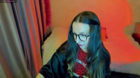 Stephanie online show from October 2025 07:14:02 PM