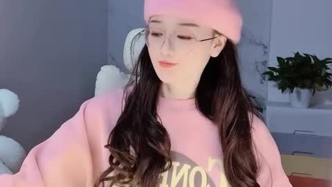 Snapshot of happysweetie168 chatting on December 2024 03:55:01 PM Daisy online show from December 2024 03:55:01 PM