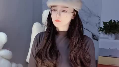 Snapshot of happysweetie168 chatting on December 2024 01:22:01 PM Daisy online show from December 2024 01:22:01 PM