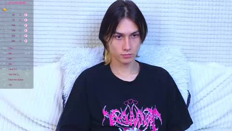 Mark online show from October 2025 03:20:02 PM