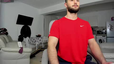 Snapshot of hard_chriss chatting on January 2025 05:01:02 AM Hard Cock online show from January 2025 05:01:02 AM