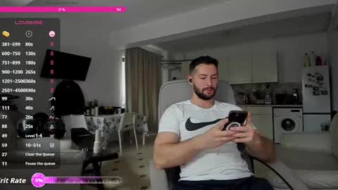 Snapshot of hard_chriss chatting on November 2025 08:33:02 AM Hard Cock online show from November 2025 08:33:02 AM