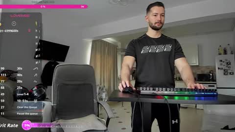 Snapshot of hard_chriss chatting on December 2025 10:31:01 AM Hard Cock online show from December 2025 10:31:01 AM