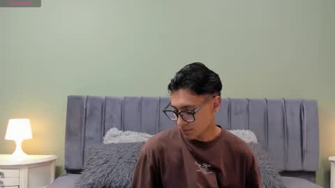 Snapshot of hardcore_heat chatting on January 2026 11:19:01 PM Kade and Demi online show from January 2026 11:19:01 PM