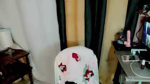 Snapshot of hardfox_xoxo chatting on January 2025 12:50:01 PM mj online show from January 2025 12:50:01 PM