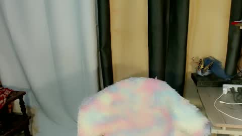 Snapshot of hardfox_xoxo chatting on January 2025 05:06:01 PM mj online show from January 2025 05:06:01 PM