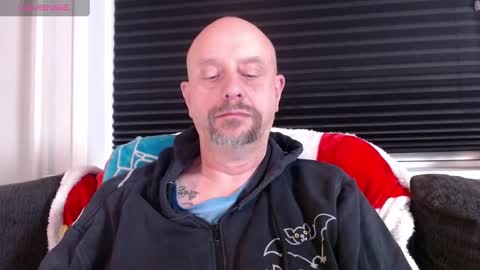 MrLazy online show from January 2025 06:41:02 PM