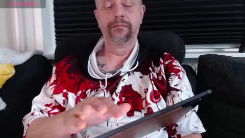 MrLazy online show from February 2025 09:50:01 PM