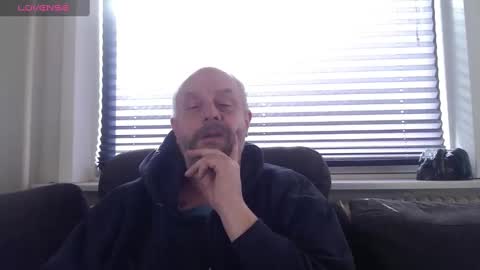 MrLazy online show from March 2025 09:36:02 AM