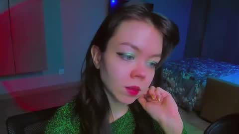 Snapshot of haribo_asmr chatting on December 2024 11:43:02 AM Miss Hari online show from December 2024 11:43:02 AM