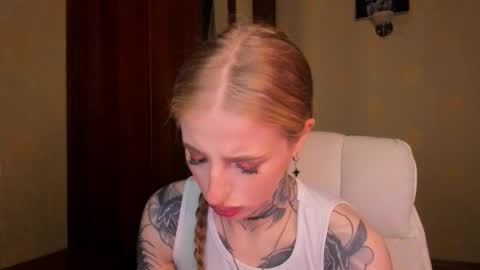 Julia online show from October 2025 05:32:01 AM