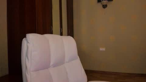 Julia online show from February 2026 04:38:01 AM