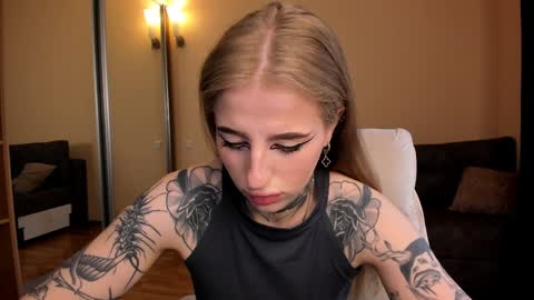 Julia online show from March 2026 05:19:01 AM