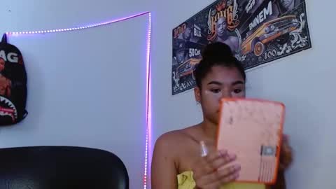 harley_quinnn111 online show from March 2026 06:25:02 PM