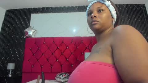 Snapshot of harleyevaans chatting on February 2025 12:06:02 PM Harley Evaans online show from February 2025 12:06:02 PM