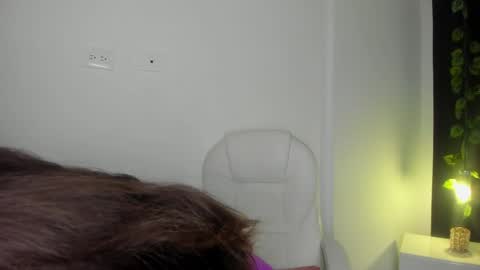 Snapshot of harleyqueen_robbie chatting on December 2024 05:10:02 PM harleyqueen_robbie online show from December 2024 05:10:02 PM