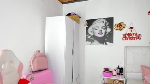 vanessa online show from December 2024 09:24:01 PM