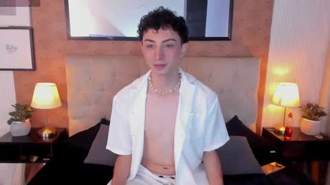 Snapshot of harry_salvatore chatting on May 2026 11:37:01 AM Harry Salvatore online show from May 2026 11:37:01 AM