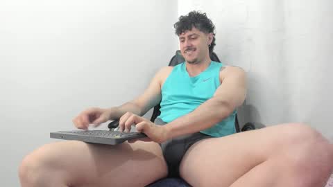 Snapshot of harrydaviss chatting on October 2025 03:31:02 AM alpha online show from October 2025 03:31:02 AM