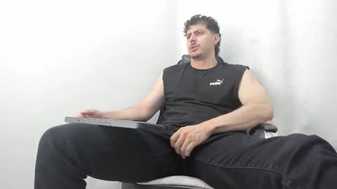Snapshot of harrydaviss chatting on October 2025 04:59:01 AM alpha online show from October 2025 04:59:01 AM