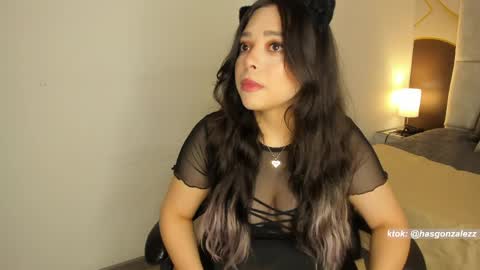 Snapshot of has_gonzalezz chatting on April 2026 04:48:02 AM has_gonzalezz online show from April 2026 04:48:02 AM