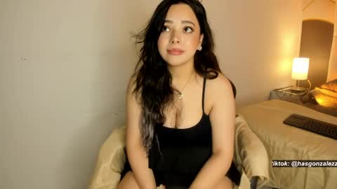 Snapshot of has_gonzalezz chatting on May 2026 06:08:02 AM has_gonzalezz online show from May 2026 06:08:02 AM
