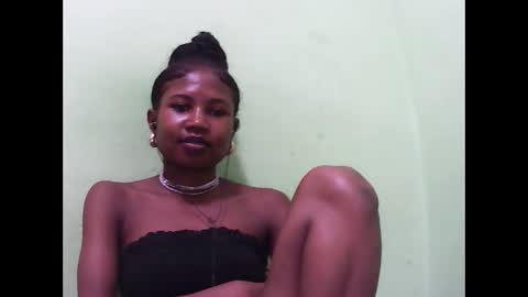 hasleyinah online show from April 2026 09:04:02 PM