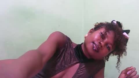 hasleyinah online show from April 2026 04:08:01 PM