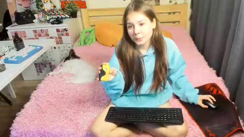 HateEmotions online show from October 2025 04:08:01 PM