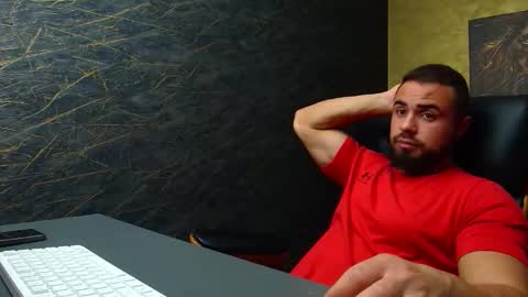 HayesWood online show from November 2025 05:39:01 AM