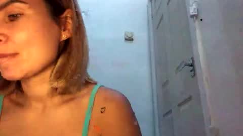 Hayle online show from October 2025 08:42:01 PM