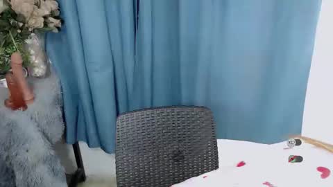 haylee online show from December 2025 01:58:01 AM