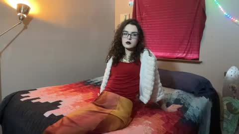 Snapshot of hazelpeppermint chatting on May 2026 04:36:02 PM Hazel online show from May 2026 04:36:02 PM