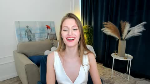 heartedlove_1 online show from April 2026 01:41:02 PM