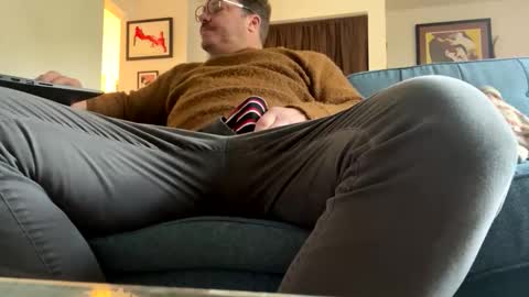 Snapshot of heartofadog604 chatting on November 2025 09:36:01 PM MT online show from November 2025 09:36:01 PM