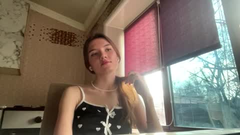 Lili online show from March 2026 01:11:01 PM